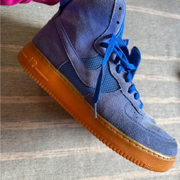 Nike Air Force 1 Blue Suede High-Top Sneakers with Gum Sole - Picture 3 of 4